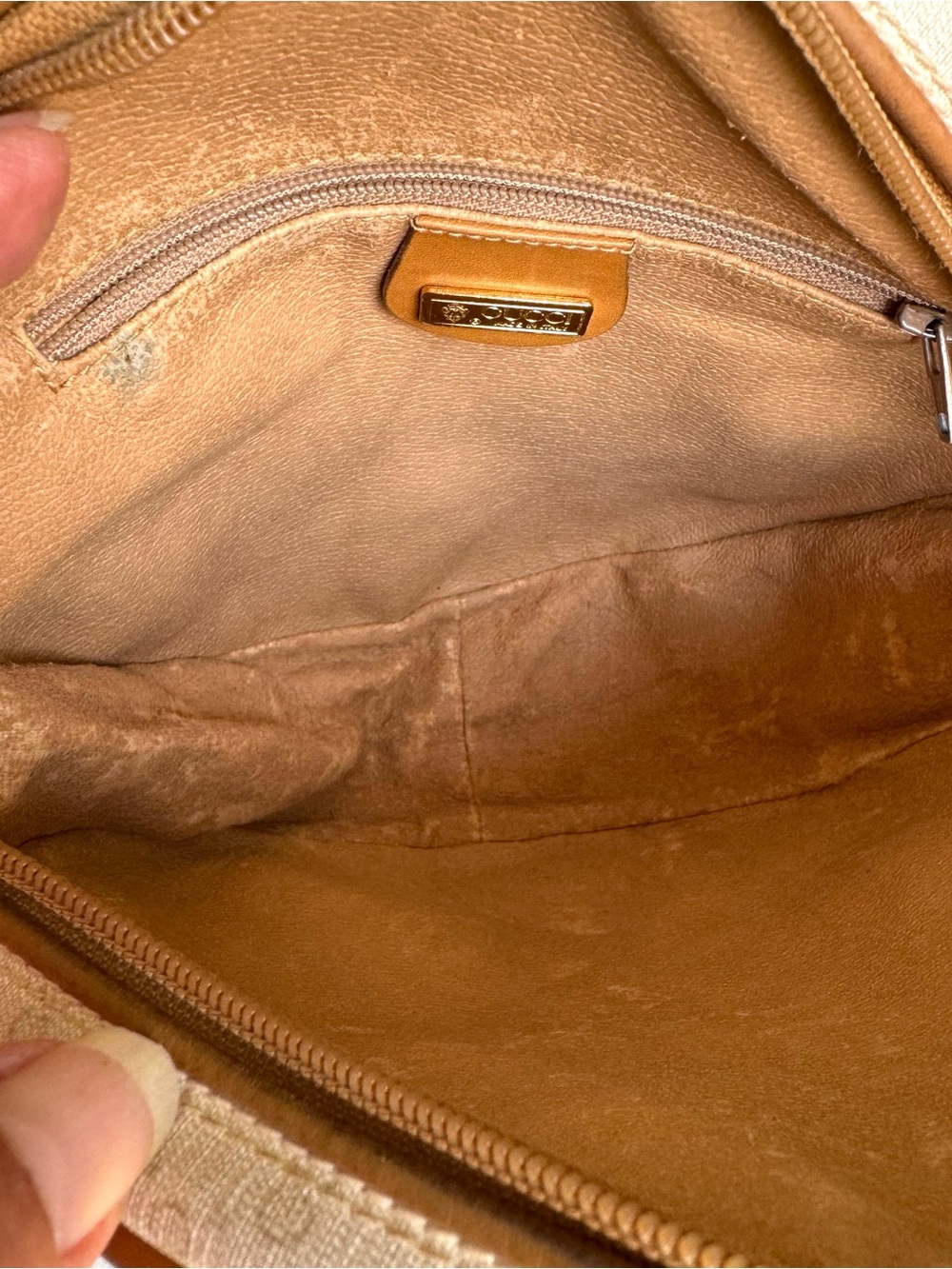 GUCCI Micro GG Supreme Crossbody Vintage Round Canteen Cream Shoulder Bag - Picture 16 of 16